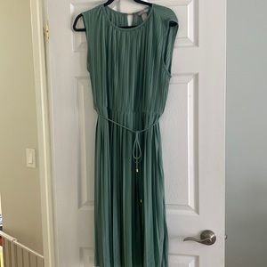 H&M seafoam green pleated dress